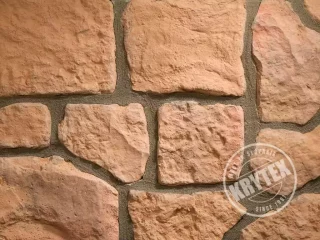 Voľne kladený fasádny obklad v Toskánskom štýle v hnedej farbe s melírom