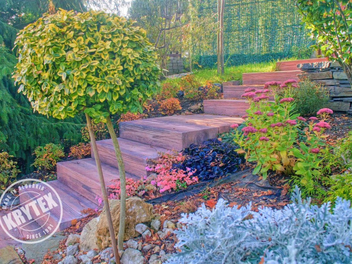 Záhradné schodiskové stupne v hnedej farbe